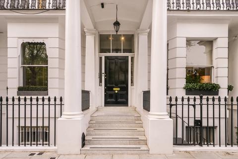 3 bedroom flat for sale, Onslow Gardens, London