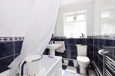 2 bedroom end of terrace house for sale, Ruislip Road, Northolt