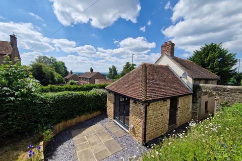 2 bedroom detached house for sale, Pulborough
