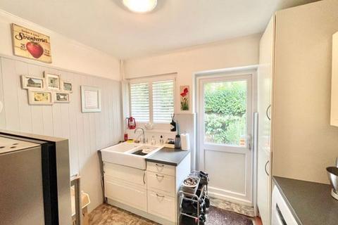 81 Oaken Lane, Claygate, Esher, KT10 0RQ