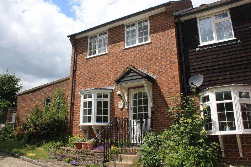 Silver Hill, Chalfont St Giles 2 bed terraced house for sale £375,000