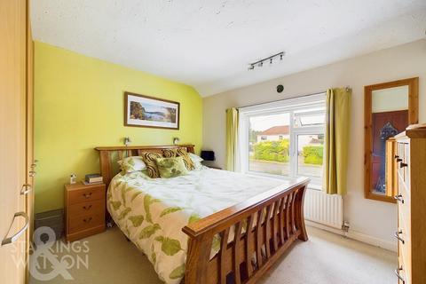 3 bedroom semi-detached house for sale, Dereham Road, Easton, Norwich