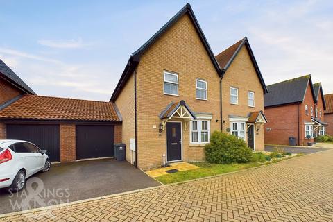 3 bedroom semi-detached house for sale, Framingham Crescent, Poringland, Norwich