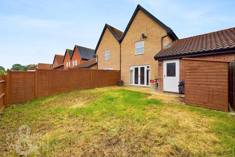 3 bedroom semi-detached house for sale, Framingham Crescent, Poringland, Norwich