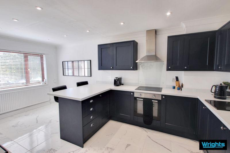 Ashmead, Trowbridge 3 bed semidetached house for sale £250,000