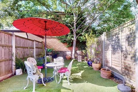 47 New Road, Uxbridge, UB8 3DY