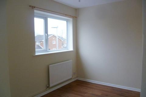 2 bedroom maisonette to rent, Nashe Drive, Blurton, Stoke-On-Trent