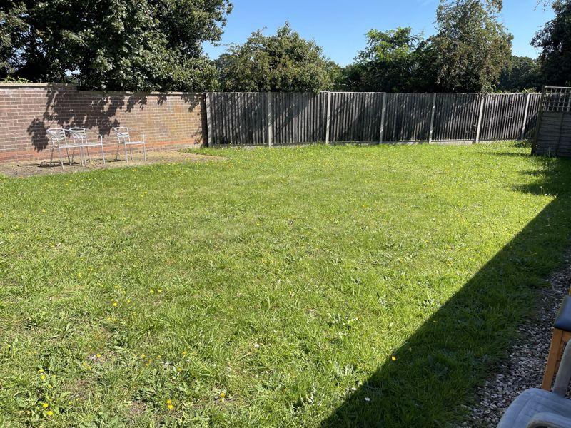 Henrietta close