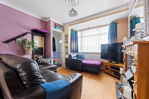 72 Boscombe Road, Worcester Park, KT4 8PL