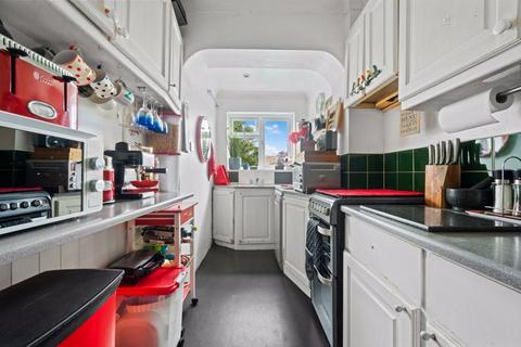 72 Boscombe Road, Worcester Park, KT4 8PL
