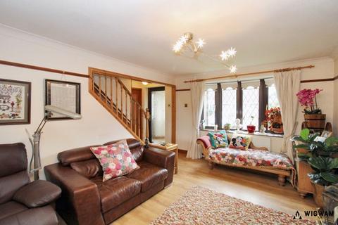 3 bedroom detached house for sale, Ash Drive, Thorngumbald, HU12