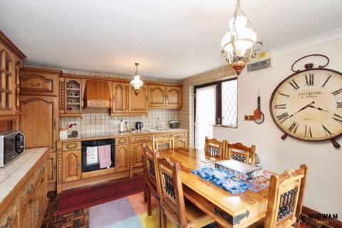 3 bedroom detached house for sale, Ash Drive, Thorngumbald, HU12