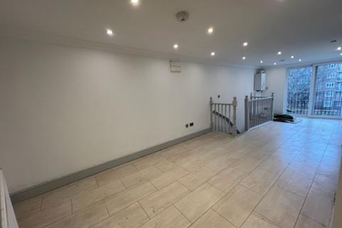1 bedroom apartment to rent, Lavender Hill, London SW11