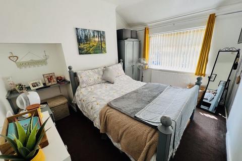 2 bedroom terraced house for sale, Hall Street, Penycae