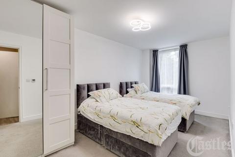 2 bedroom apartment for sale, Cedarwood Court, Clapton Common, London