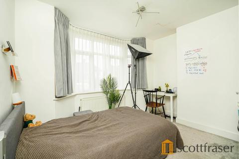 1 bedroom semi-detached house to rent, Room 4, Colterne Close, Headington, OX3 0BA