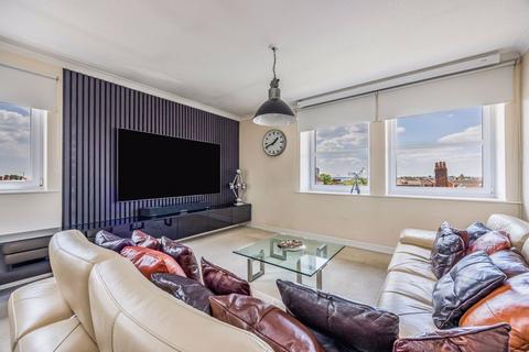 2 bedroom flat for sale, Lombard Street, Old Portsmouth