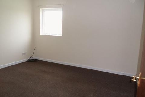 2 bedroom apartment to rent, Golborne Road, Lowton, Warrington