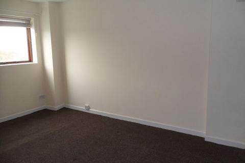 2 bedroom apartment to rent, Golborne Road, Lowton, Warrington