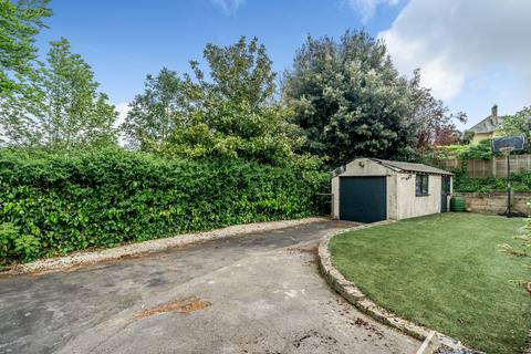 4 bedroom bungalow to rent, Southstoke Road