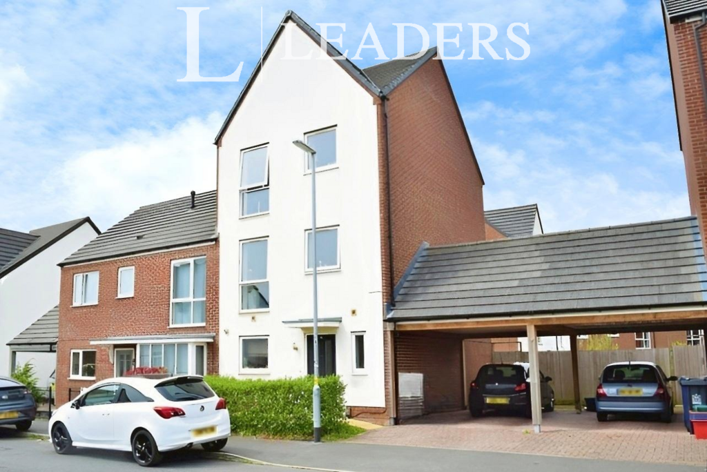Comet Avenue; Newcastle Under Lyme; ST5 4 bed townhouse to rent £