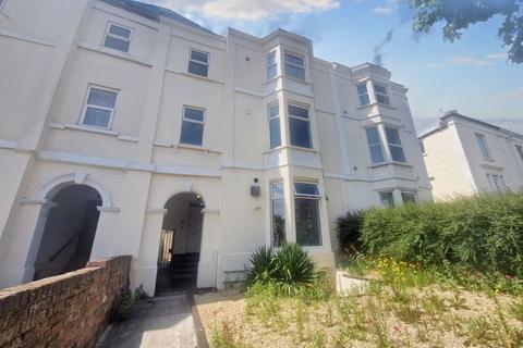 2 bedroom flat for sale, Kingsholm Road, Gloucester GL1
