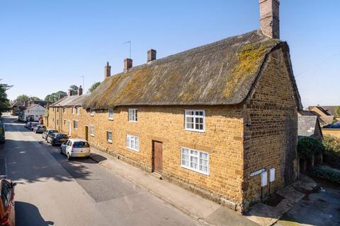 3 bedroom cottage for sale, High Street, Banbury OX15