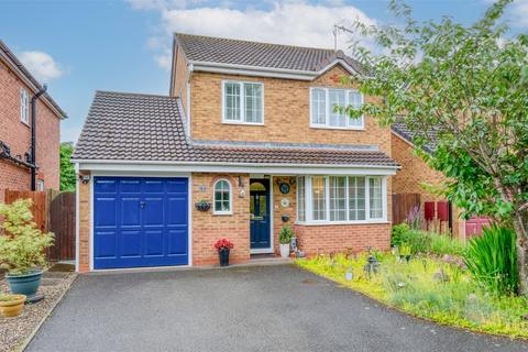3 bedroom detached house for sale, Peart Drive, Studley, Warwickshire B80 7DD