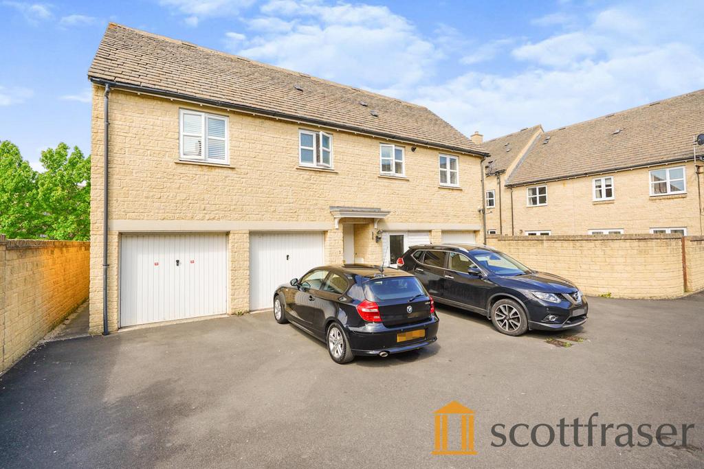 Elmhurst Way, Carterton 2 bed apartment to rent £1,100 pcm (£254 pw)