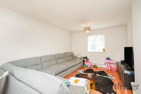 2 bedroom apartment to rent, Elmhurst Way, Carterton