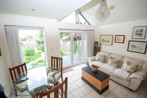 3 bedroom semi-detached house for sale, Hadleigh Road, Leigh-On-Sea SS9