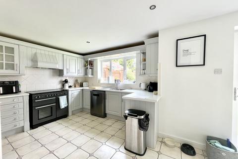 4 bedroom detached house for sale, Back Lane, Lower Quinton CV37