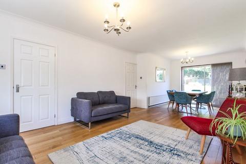15 Arundel Drive, Bedford, MK41 8JF