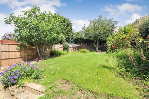 15 Arundel Drive, Bedford, MK41 8JF