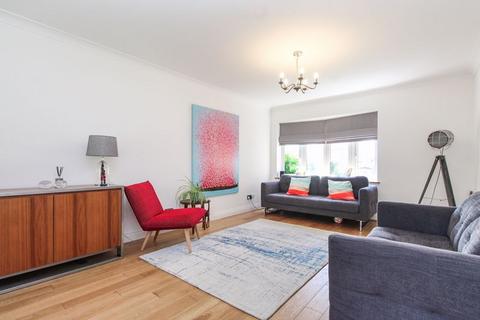15 Arundel Drive, Bedford, MK41 8JF