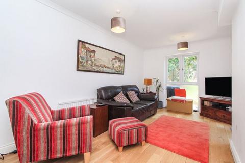 15 Arundel Drive, Bedford, MK41 8JF