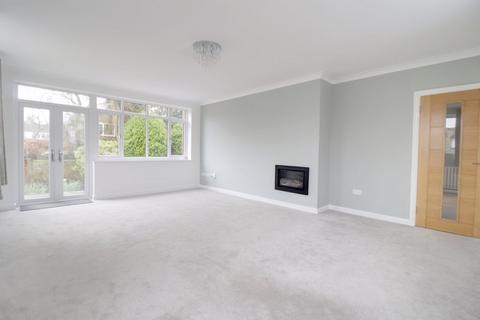 4 bedroom detached house to rent, Repton Drive, Newcastle ST5