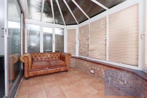 38 Chigwell Park Drive, Chigwell, IG7 5BD