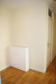 2 bedroom flat to rent, Craigmount Hill, EDINBURGH, EH4 8HW