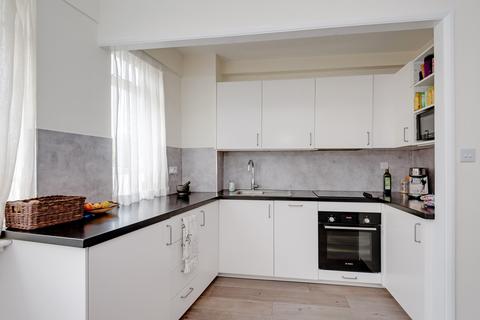 1 bedroom apartment to rent, Oslo Court, Prince Albert Road, St John's Wood, London, NW8