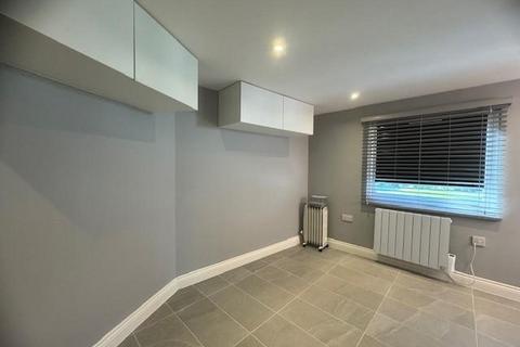 Studio to rent, Huxley Close, Wexham Court, Slough, SL3 6LW