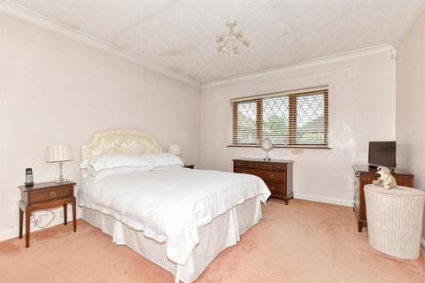 4 bedroom detached bungalow for sale, Chislett Close, Sellindge, Ashford, Kent