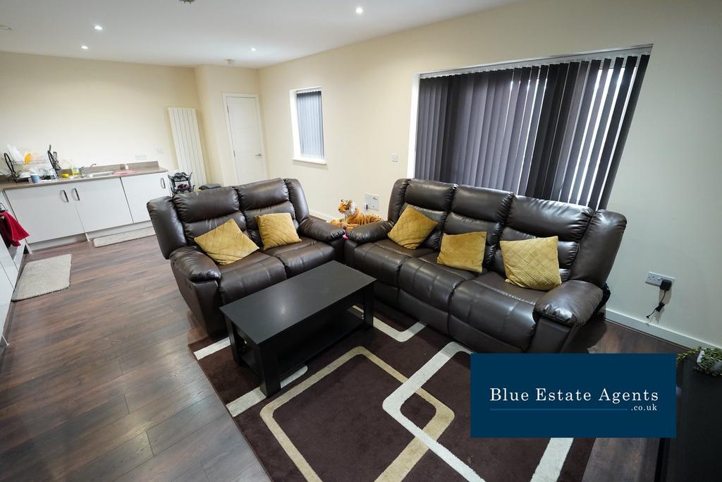 Open Plan Kitchen &amp; Lounge