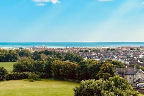 2 bedroom apartment to rent, Highlands Road, Portslade, BN41 2BS