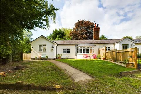 3 bedroom bungalow for sale, Midgham Green, Midgham, Reading, Berkshire, RG7
