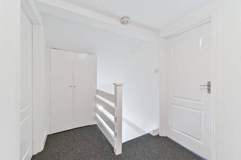 2 bedroom flat to rent, Weston Road, Bromley, BR1