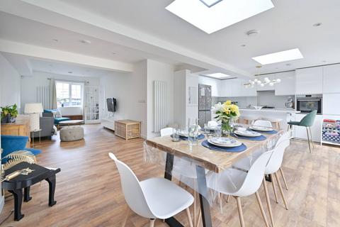 4 bedroom semi-detached house to rent, Dulwich, North Dulwich, London, SE24