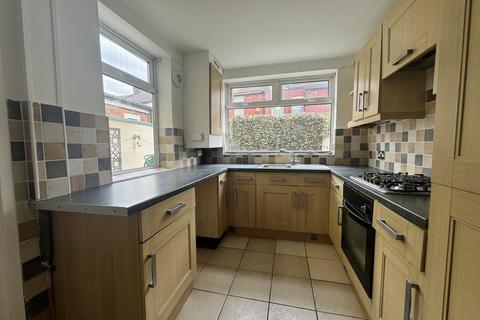 3 bedroom terraced house to rent, July Road, Liverpool L6
