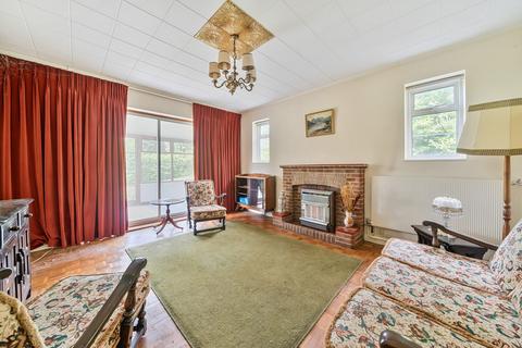 3 bedroom bungalow for sale, The Hillside, Orpington