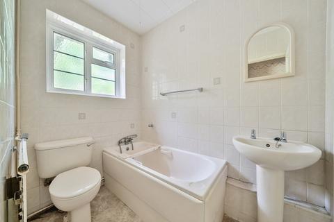 Sunnybank The Hillside, Orpington, BR6 7SD